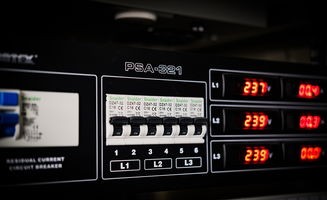 (电脑备用电源ups维修)电脑备用电源UPS，价格解析与市场分析